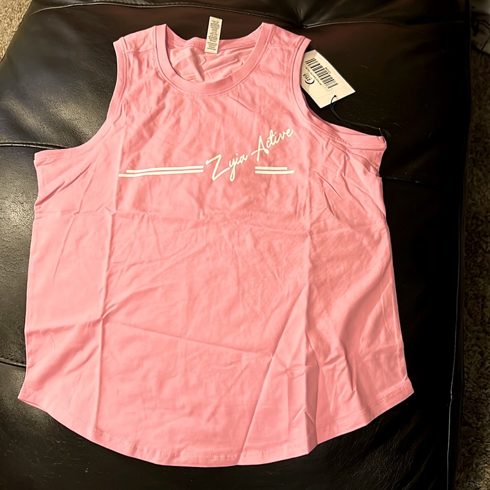Women’s medium Zyia pink tank top. NWT